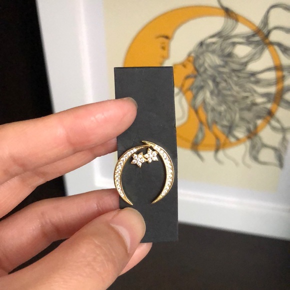 *Never worn* Mint Julep gold moon & star earrings